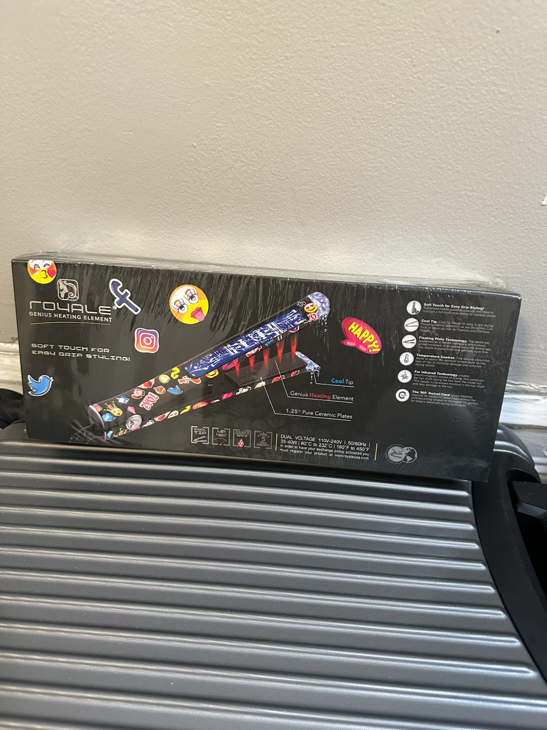 NEW Royale Ceramic Flat Iron Hair Straightener – Sealed - photo 3