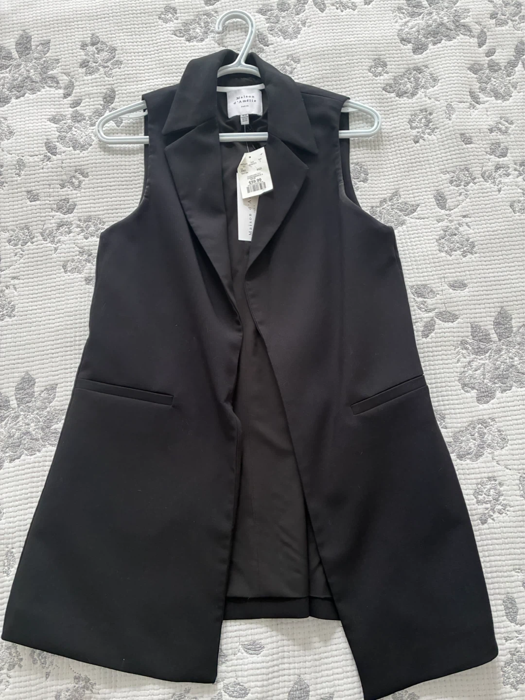 Black Sleeveless Vest