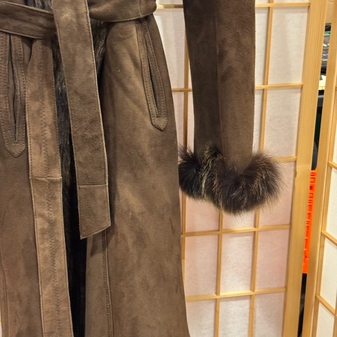 Belle Fare Brown Suede and REAL Fur Coat - photo 5