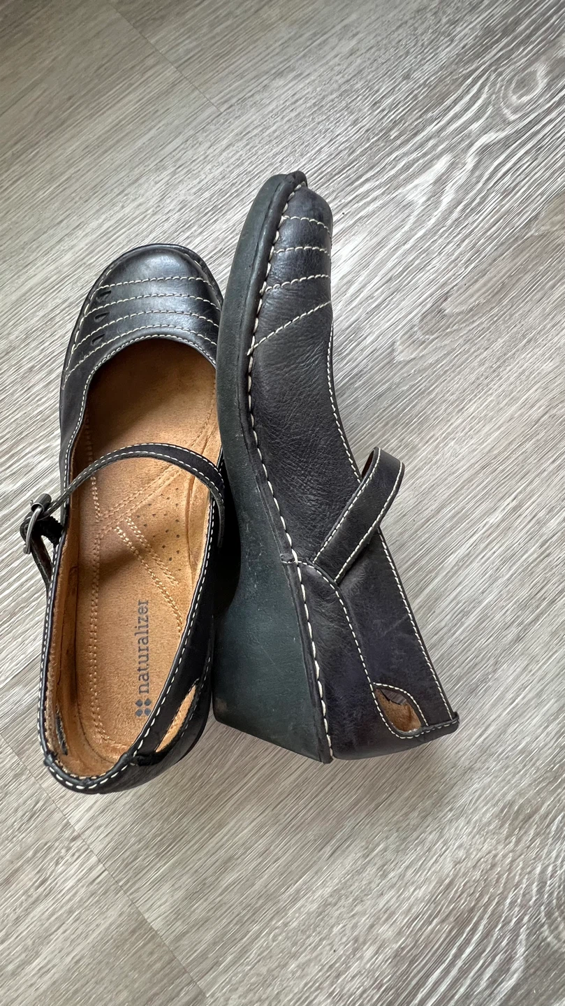 Naturalizer black leather mary jane wedges - photo 5