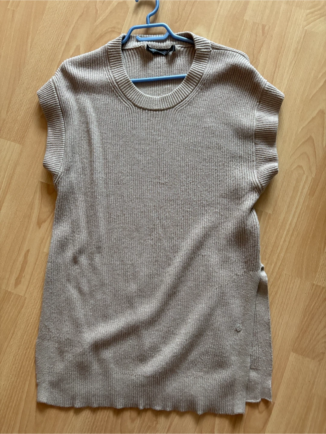 Ribbed Knit vest