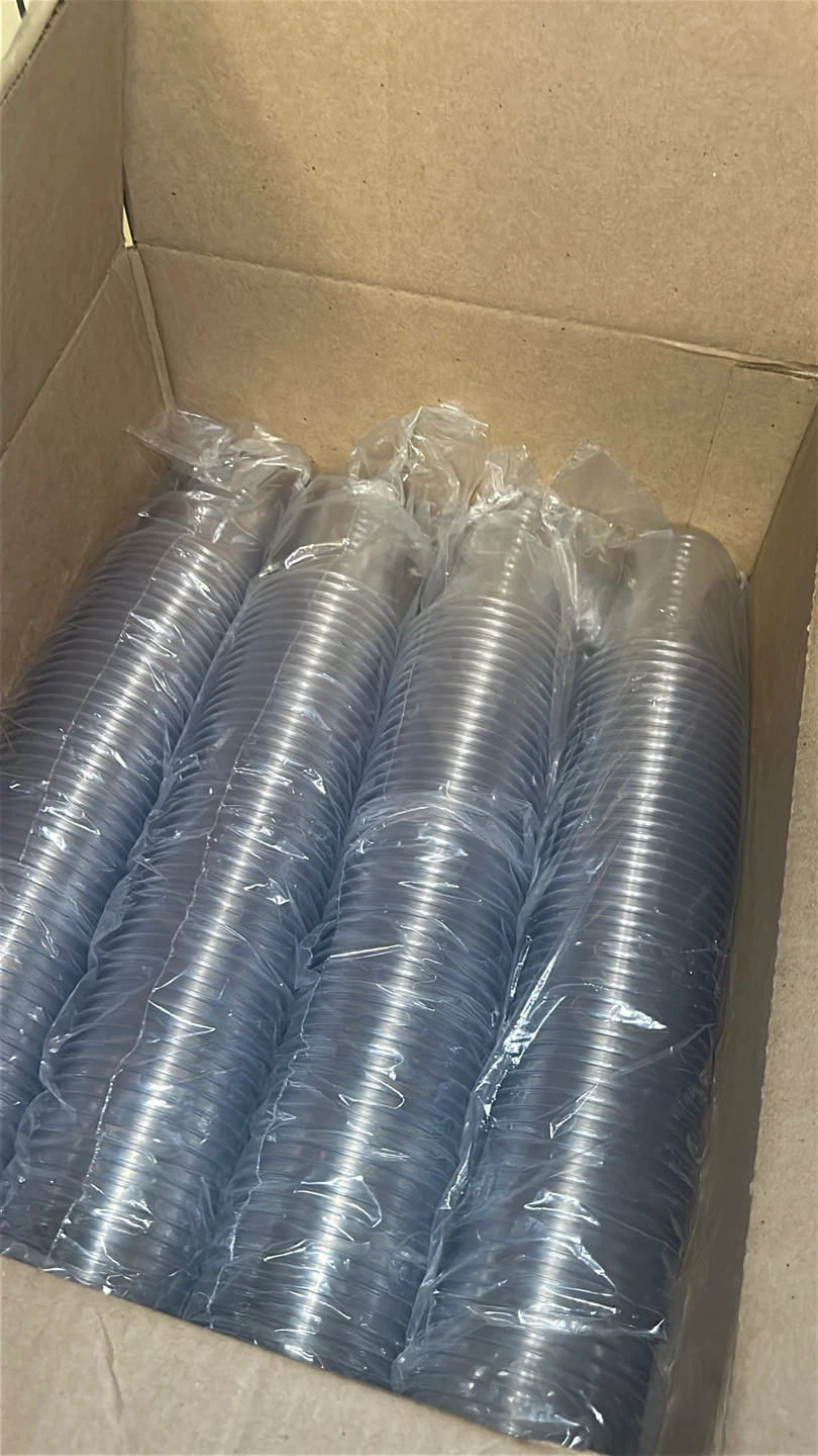 Clear Plastic Cups and Lids