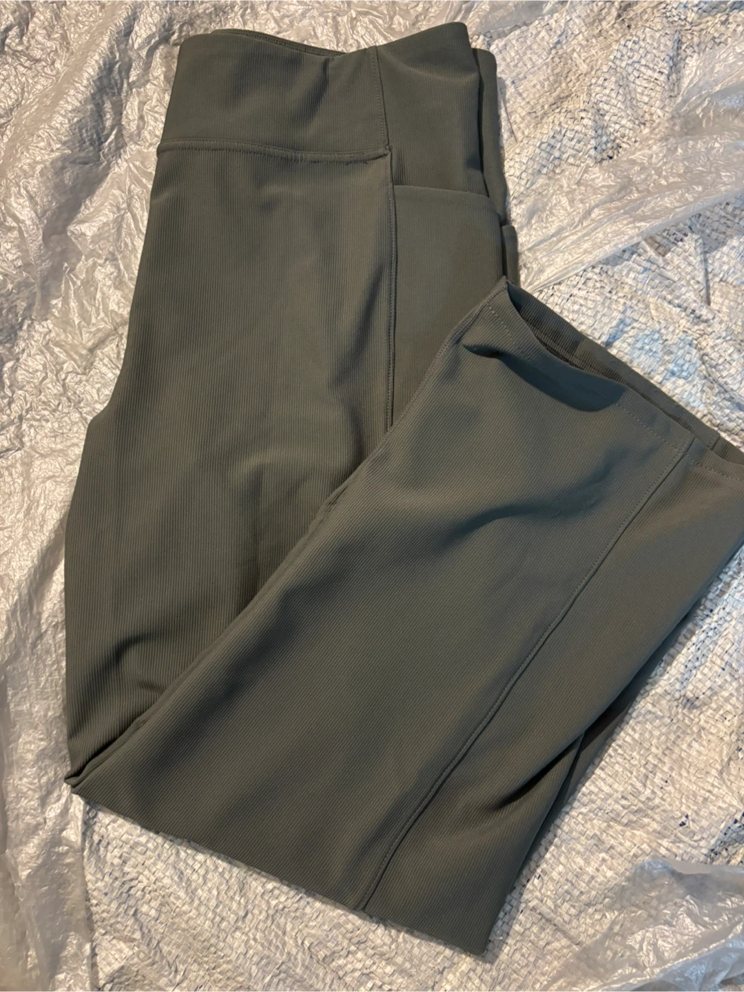 NWOT 32•COOL Ribbed Flare Leggings