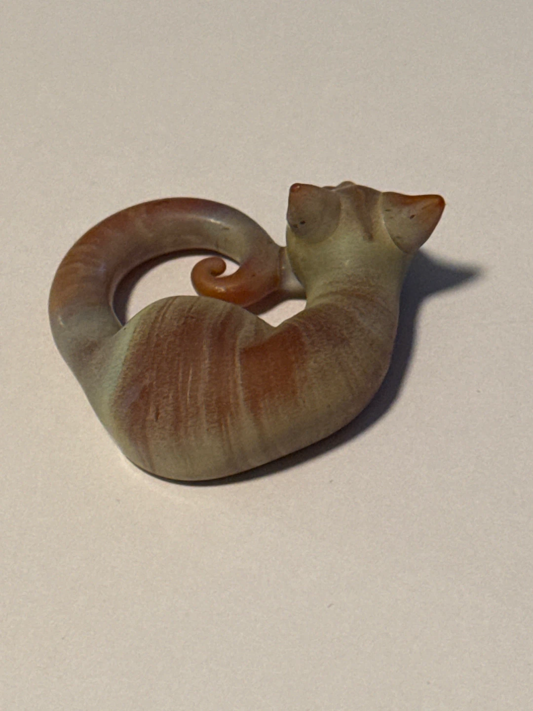 Small sleeping cat figurine - photo 3
