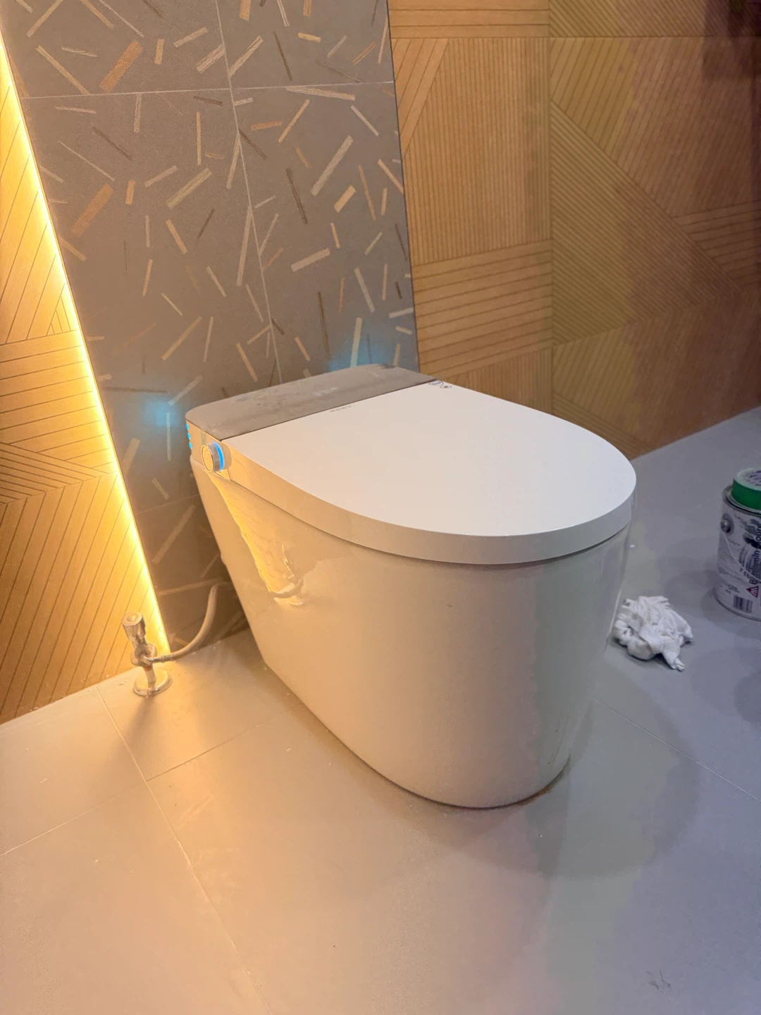 Smart Toilet BRAND NEW - photo 2