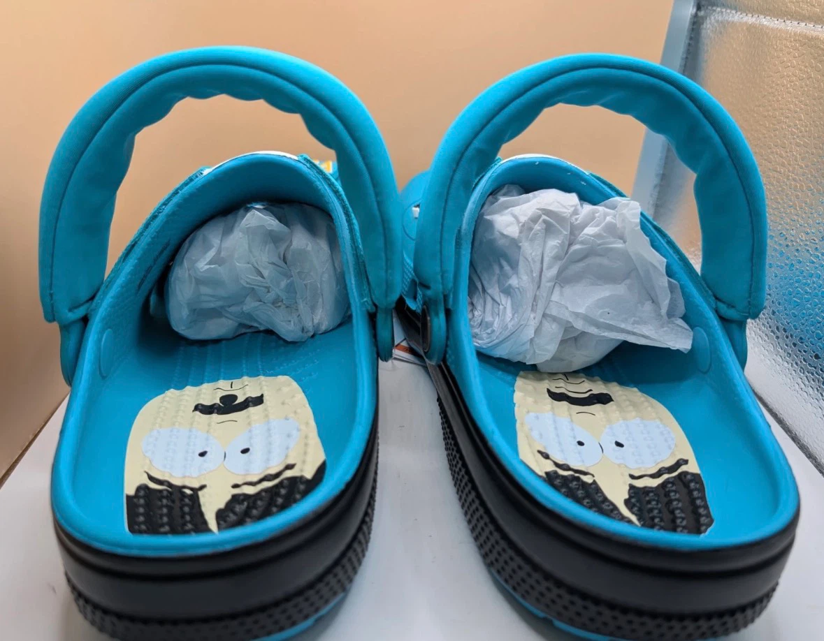Crocs South Park Clogs Size 9 - photo 4