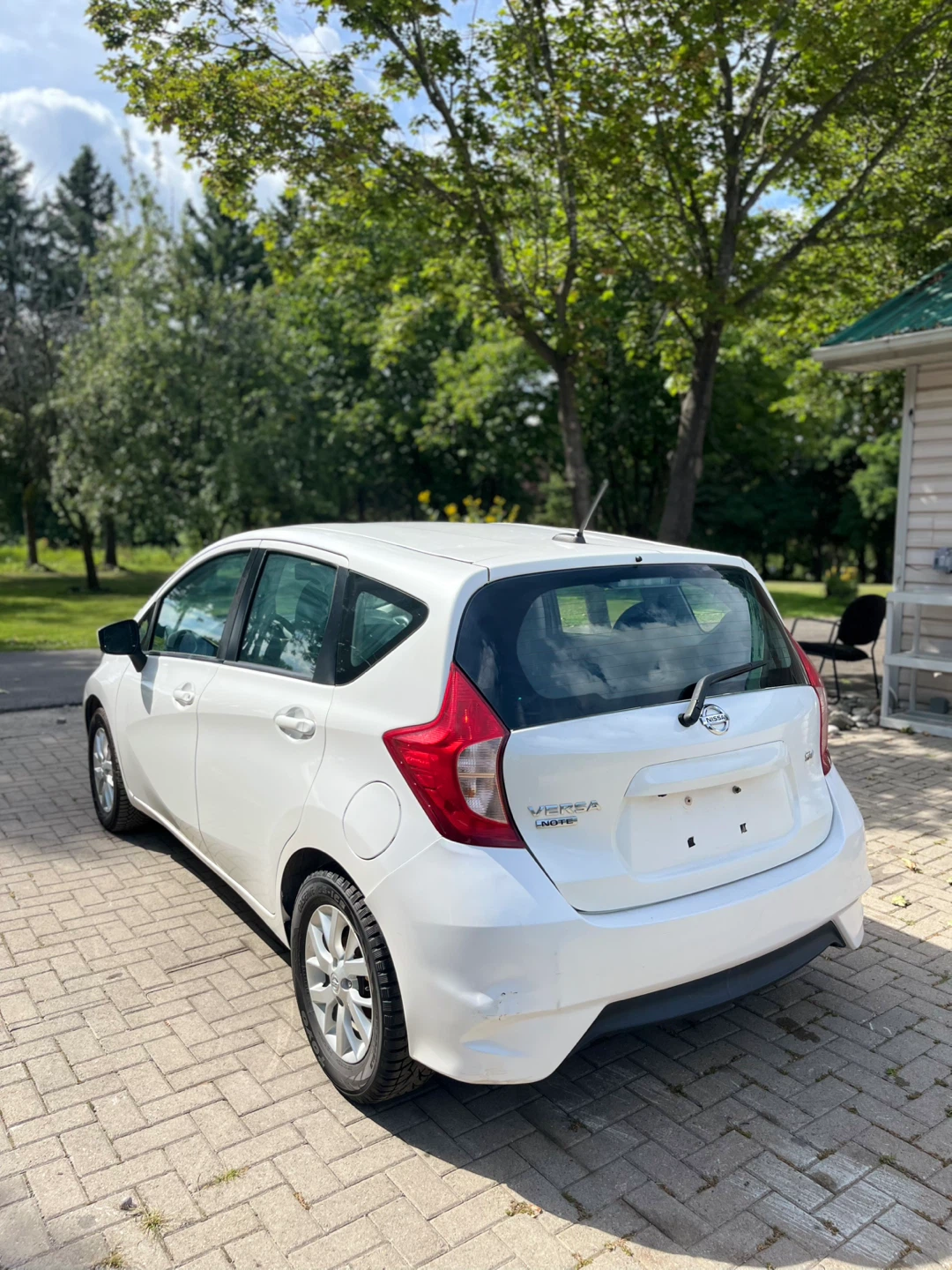 2017 White Nissan Versa SV Hatchback - photo 5