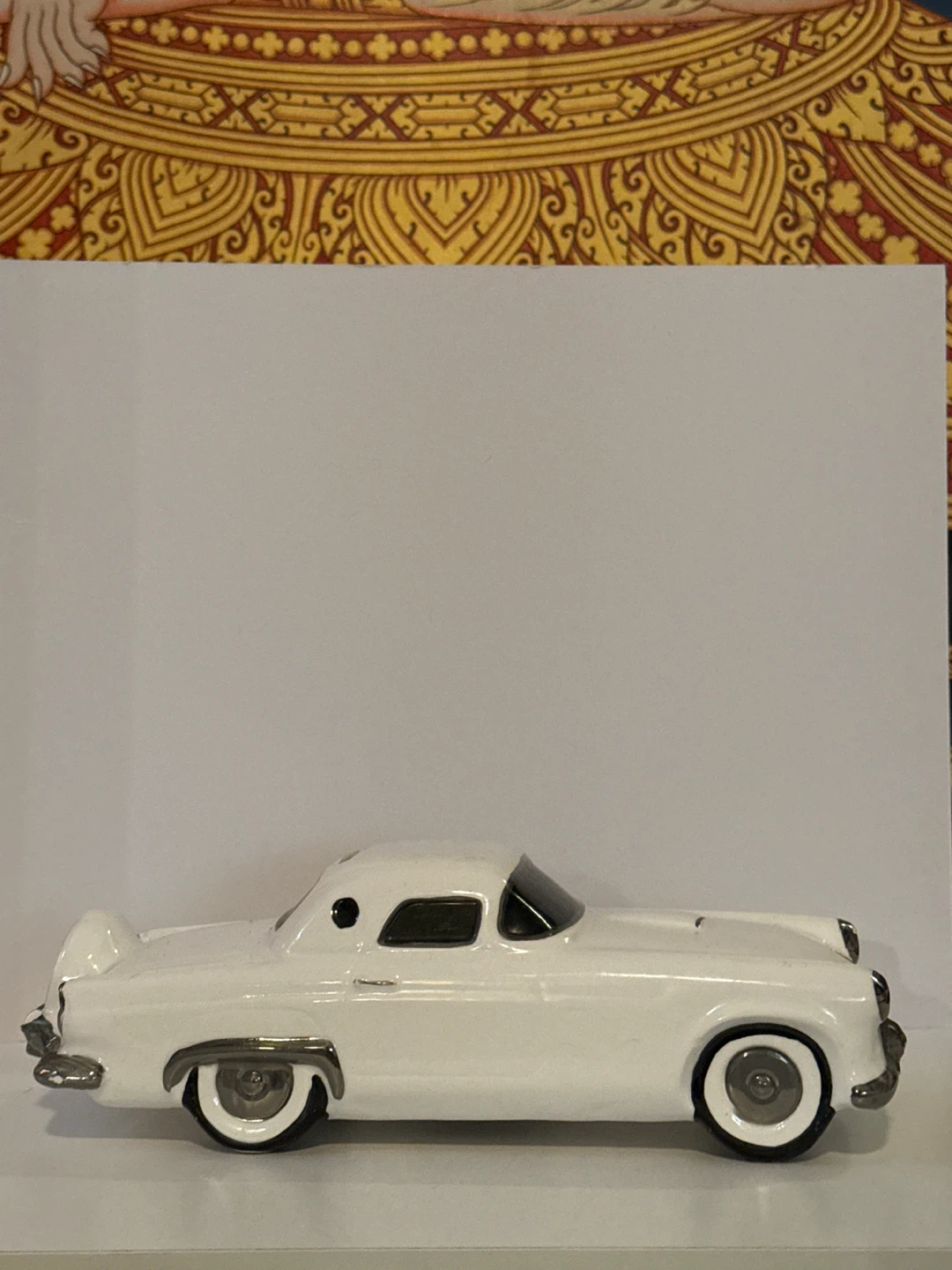 Vintage Ceramic Classic Car Coin Bank - photo 2