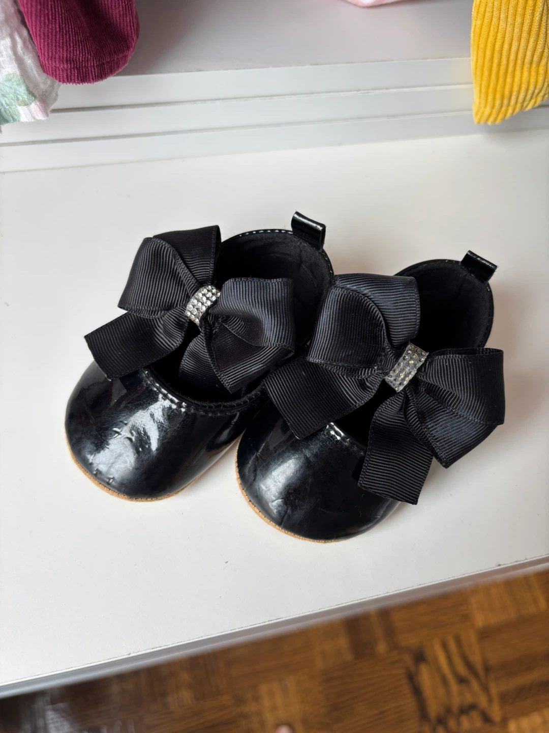 Black Infant Dress Shoes with Bows size 4