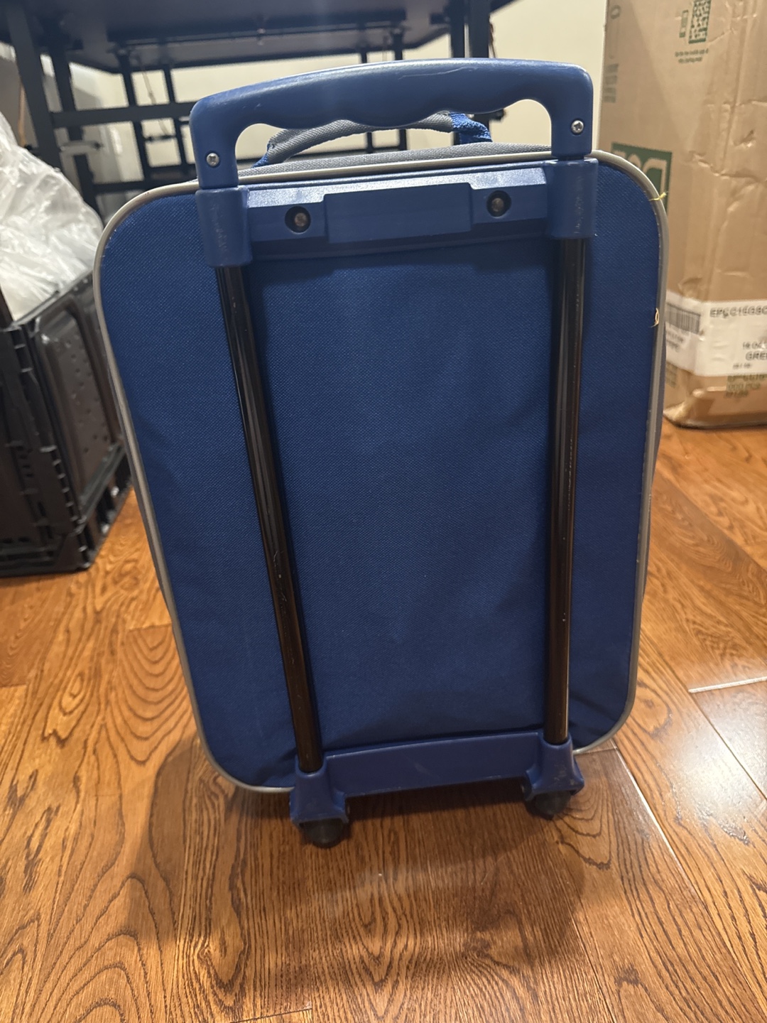 Spider-Man 3 Rolling Luggage - photo 3
