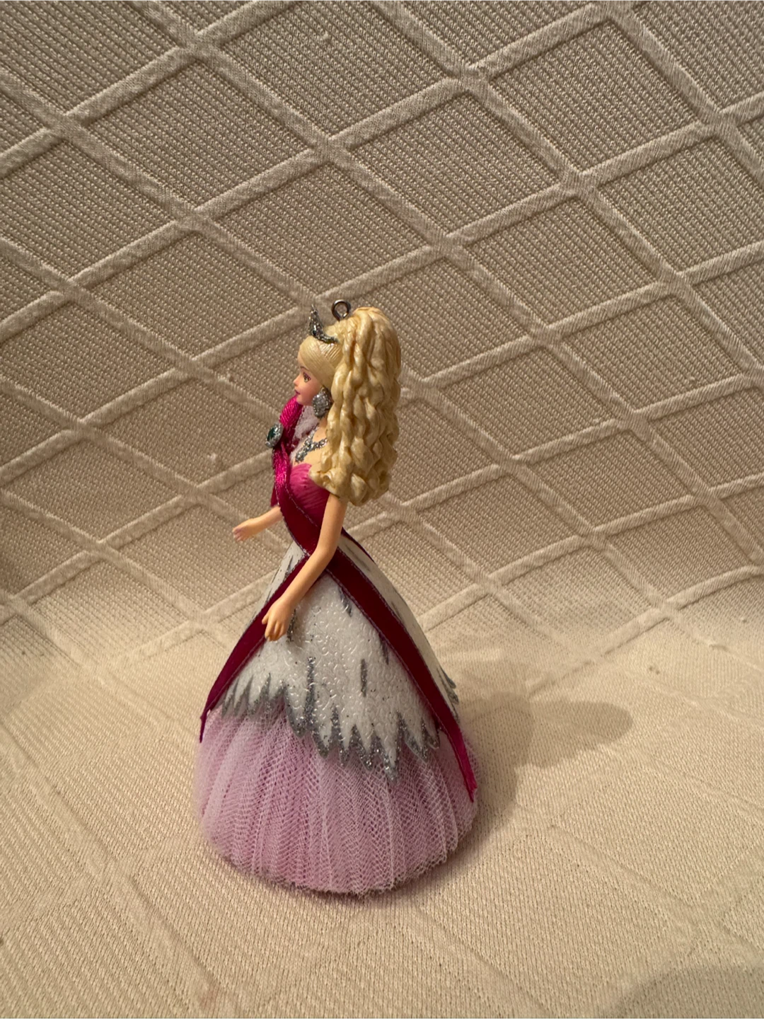 Hallmark Keepsake Barbie Celebration Ornament Special 2005 - photo 3