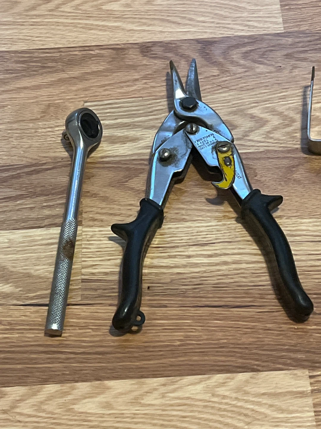 Assorted Hand Tools: Ratchet, Aviation Snips, Clamps - photo 2