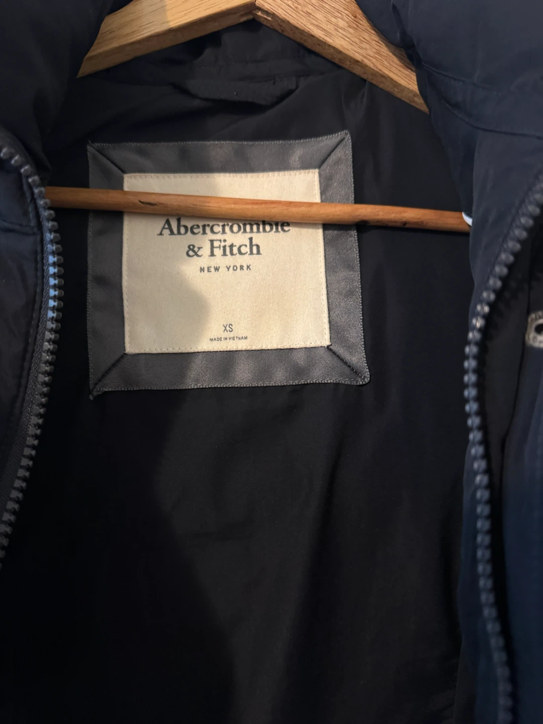 Abercrombie & Fitch Puffer Vest - XS - photo 3
