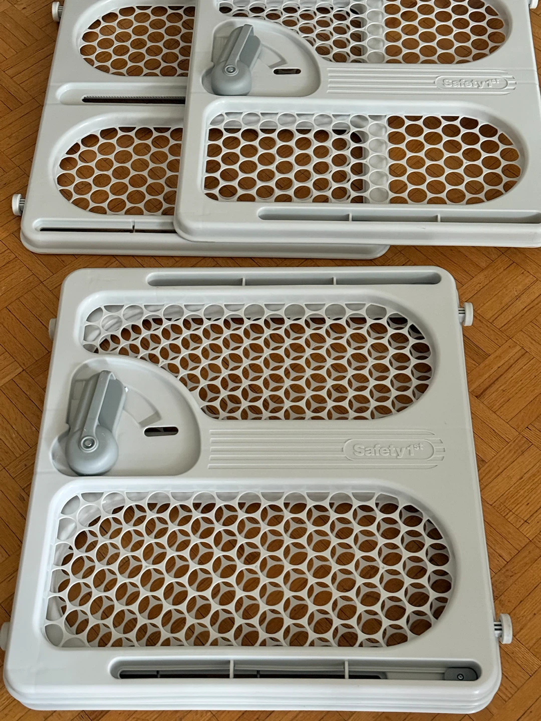 Safety 1st White Baby Gate