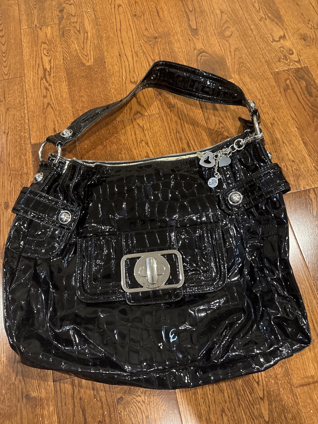 Black patent leather Guess shoulder bag