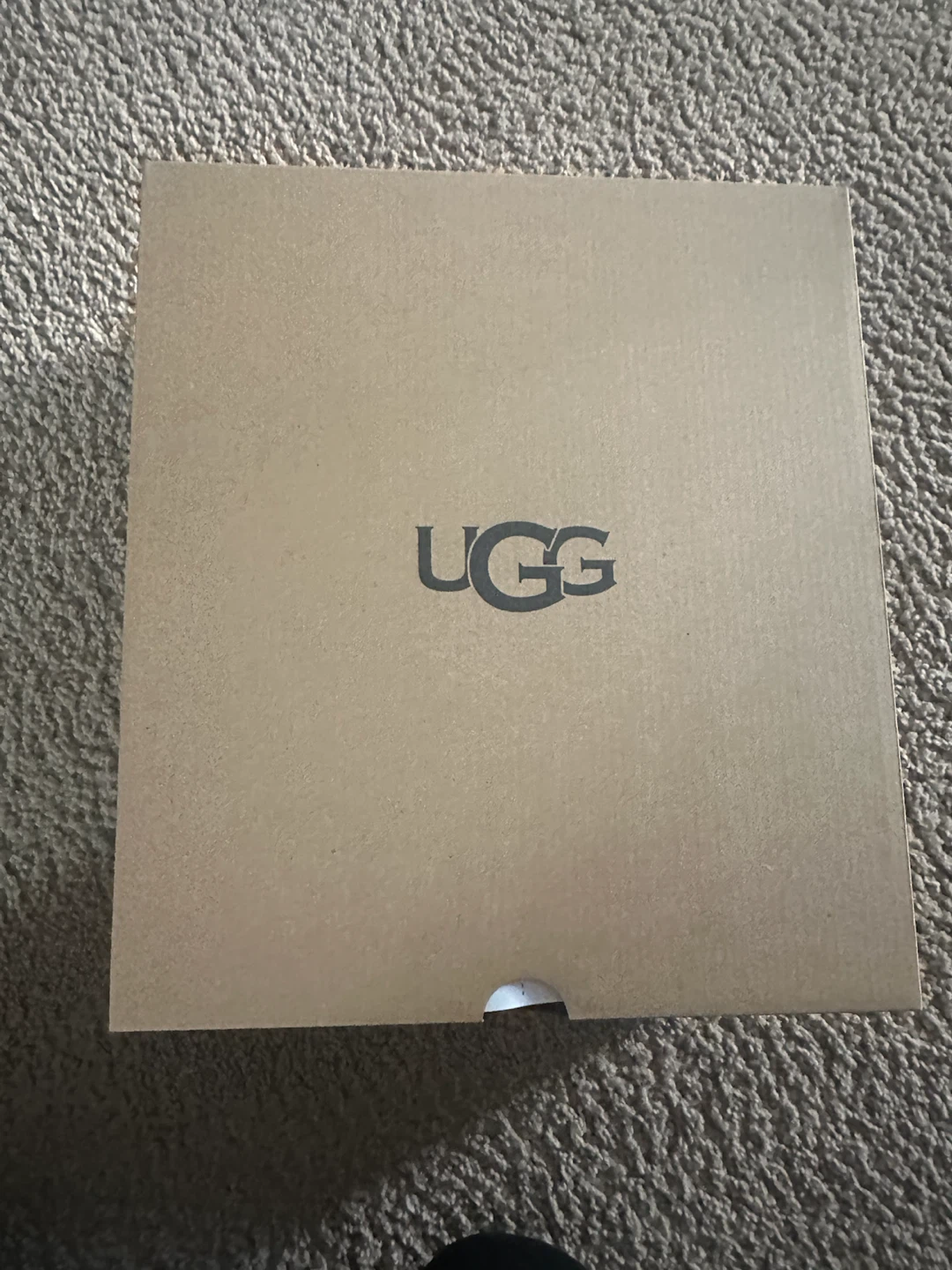 UGG