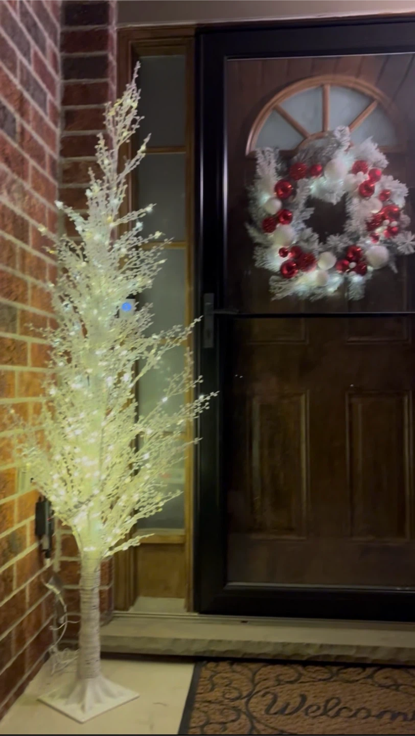 LED Lighted Birch Tree Decoration - photo 2