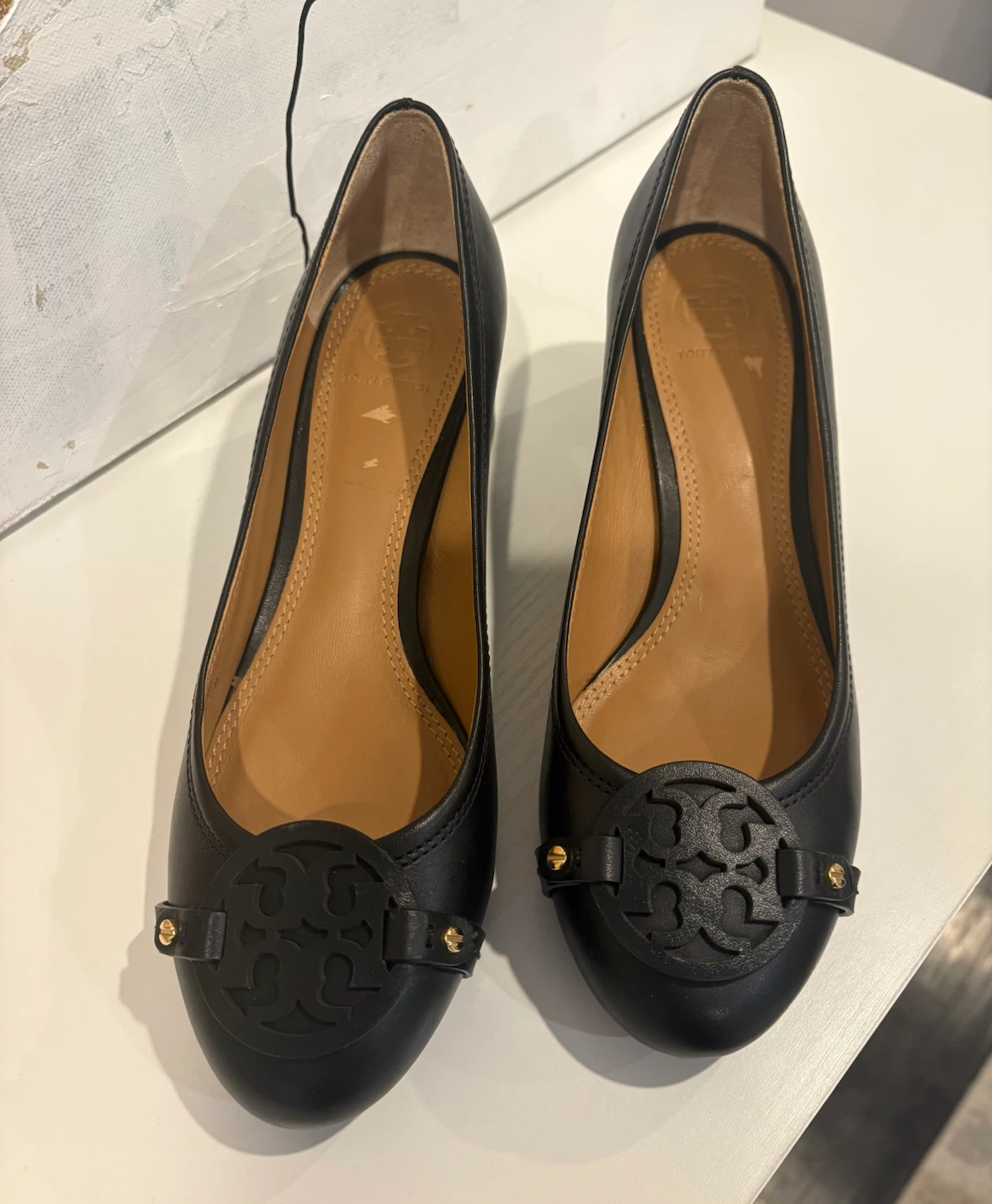 Tory Burch Black Leather Pumps Size 8.5 NEW - photo 3