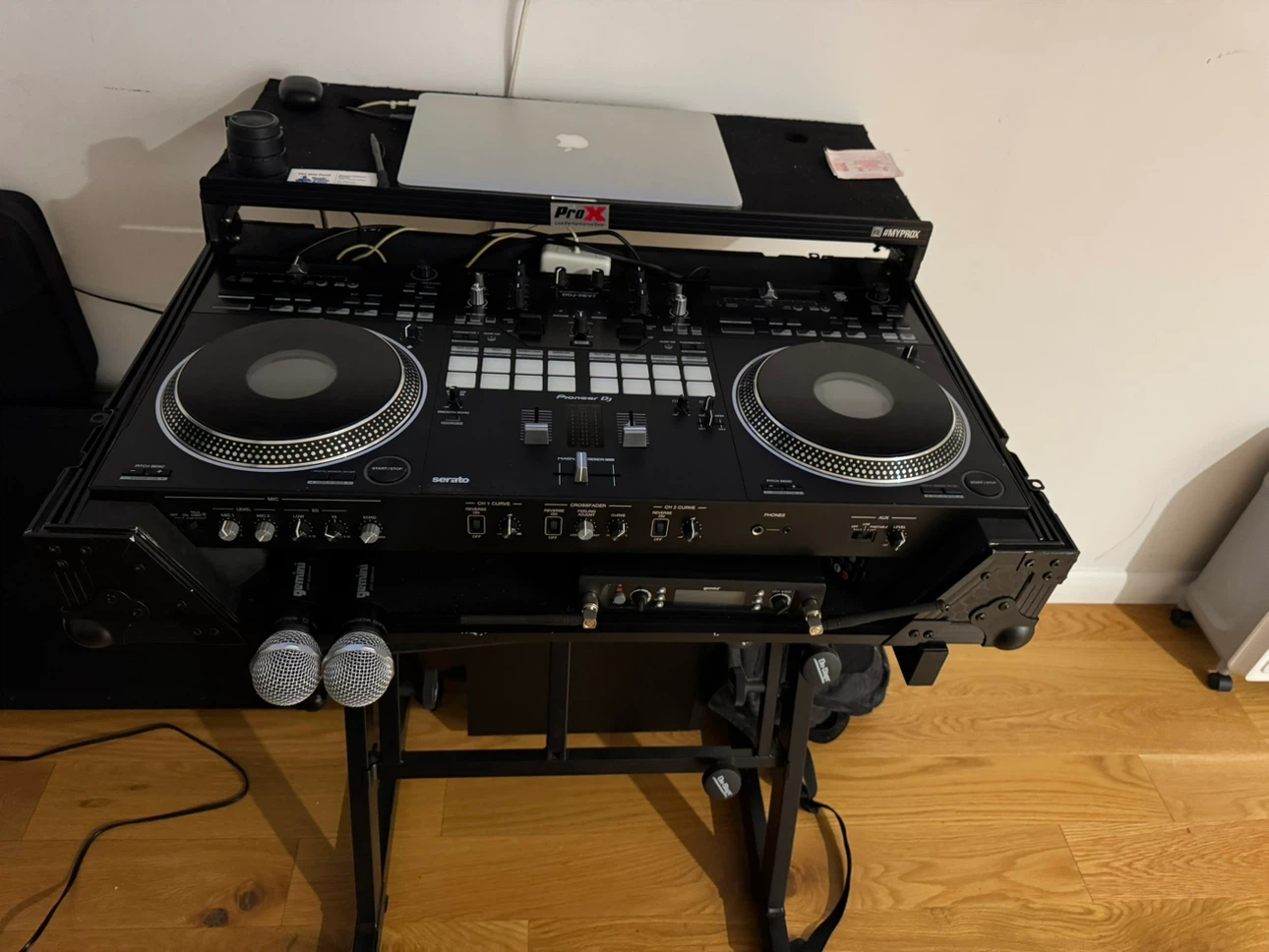 Pioneer DJ DDJ-REV7 Controller - photo 2