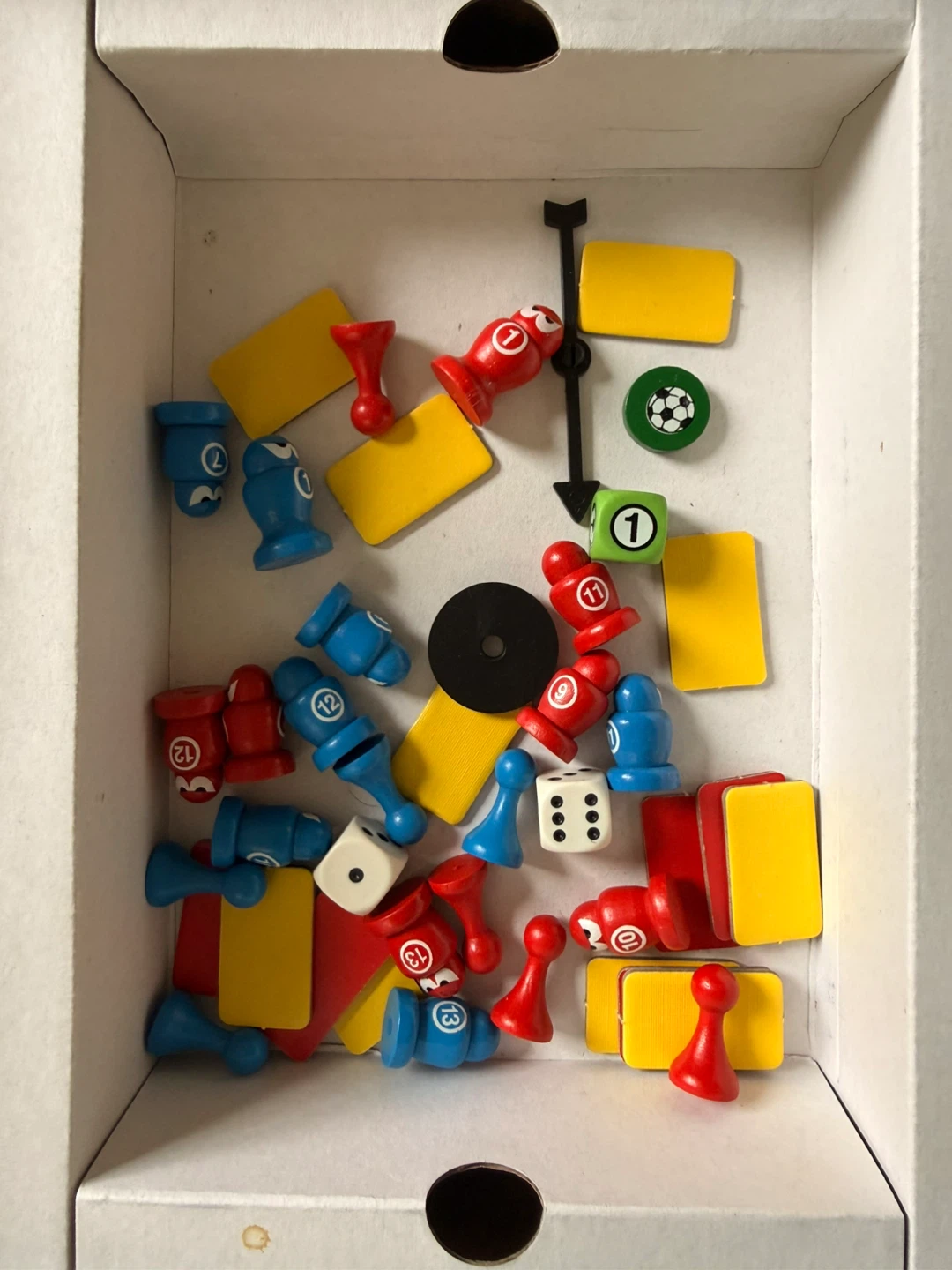 Soccer Tactics World Board Game - photo 4