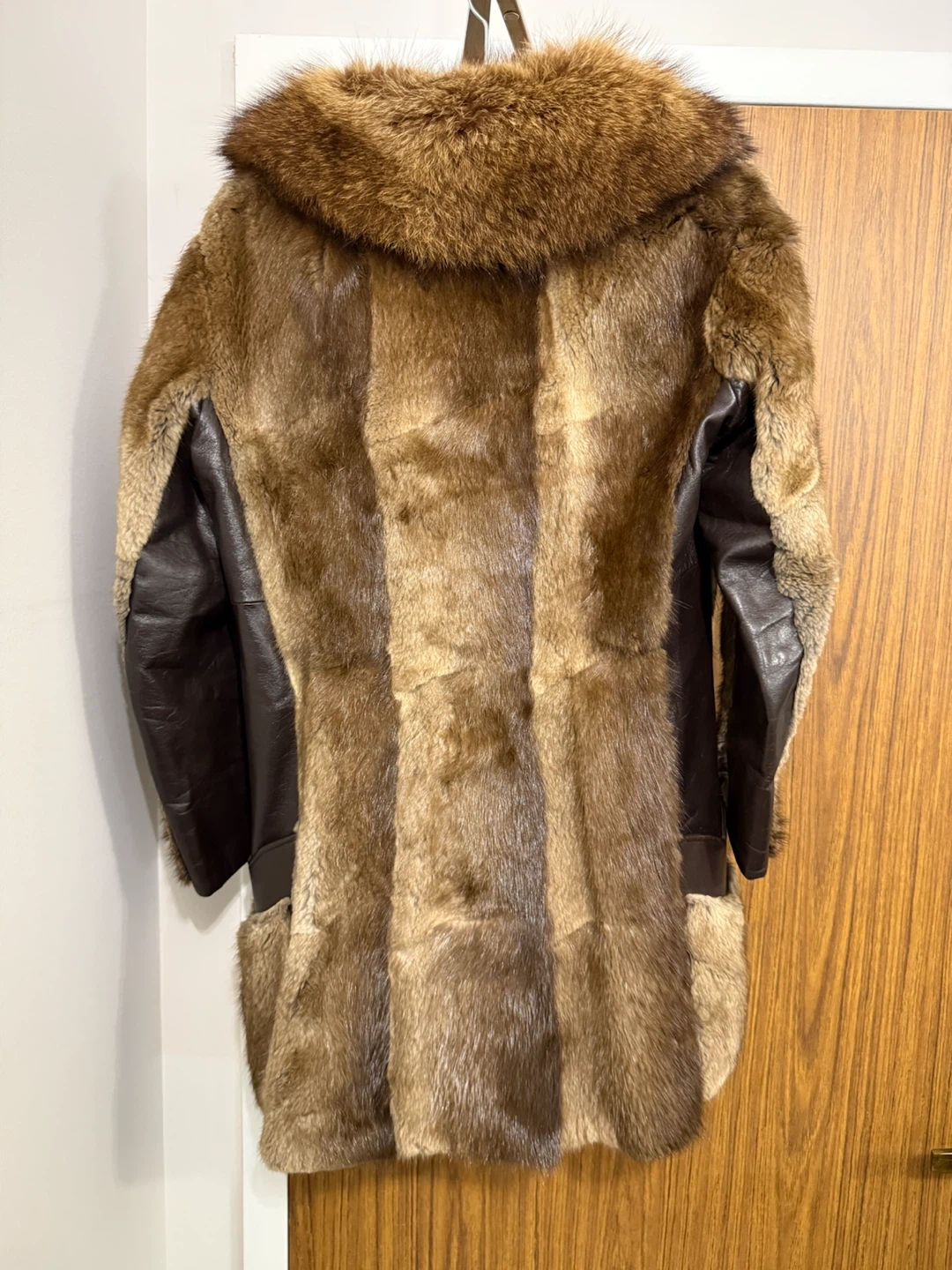 Vintage Natural Brown Fur and Leather Coat - photo 2
