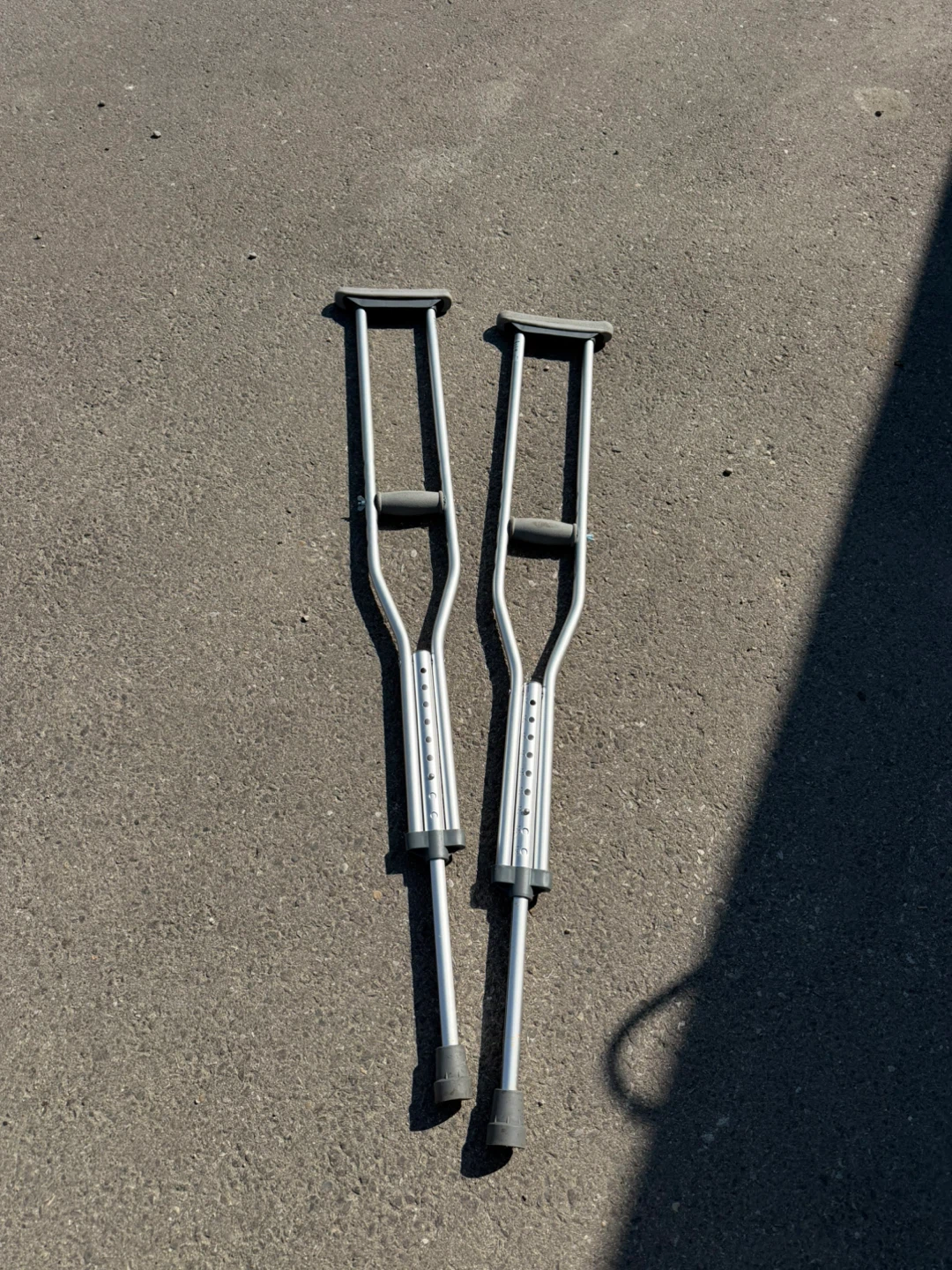 Guardian Adjustable Underarm Crutches - photo 2
