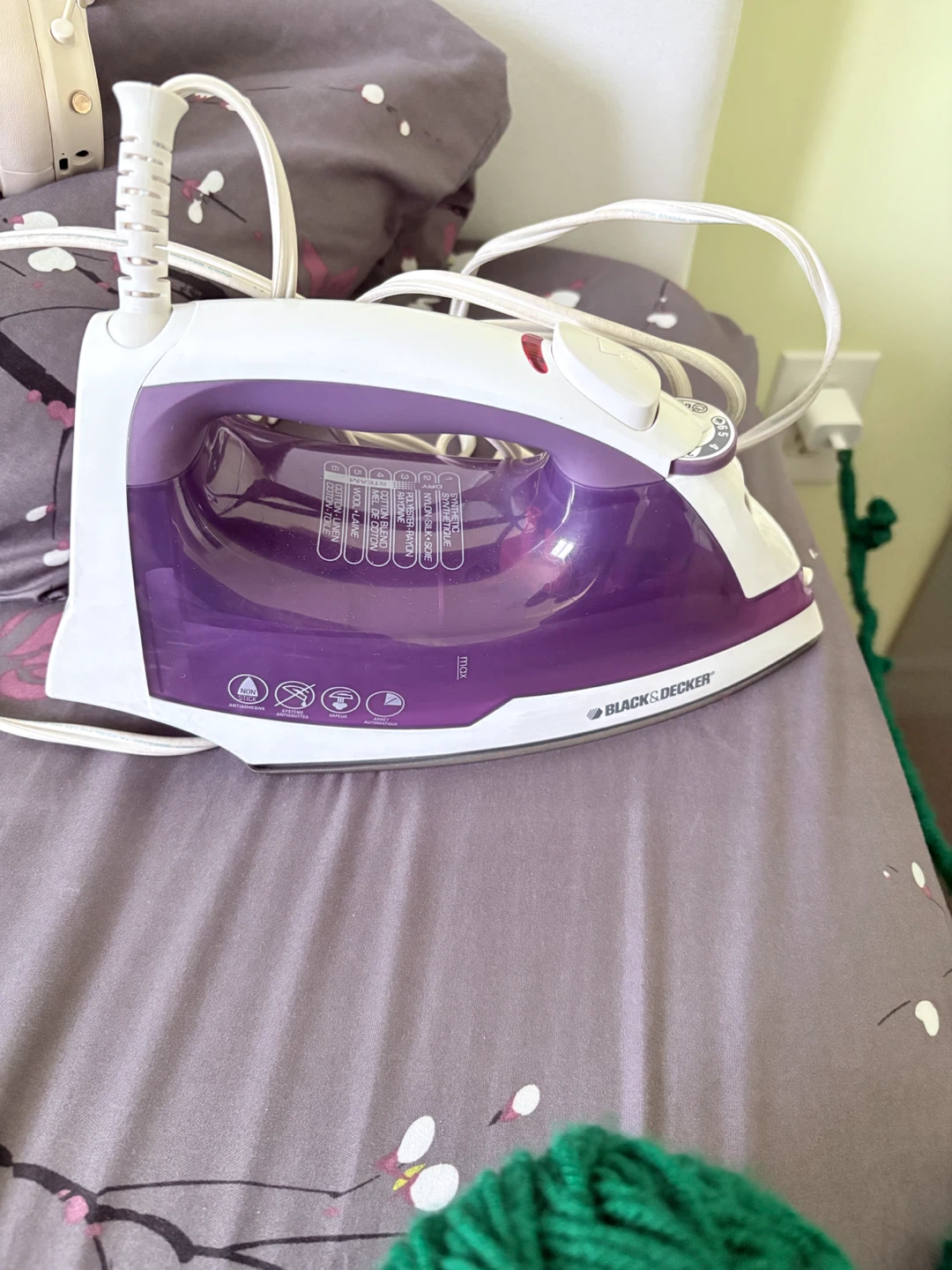 Black & Decker Steam Iron - photo 3