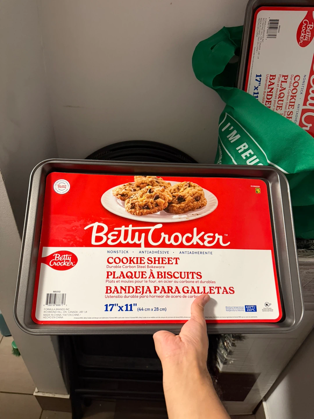 Betty Crocker Nonstick Cookie Sheet - photo 2