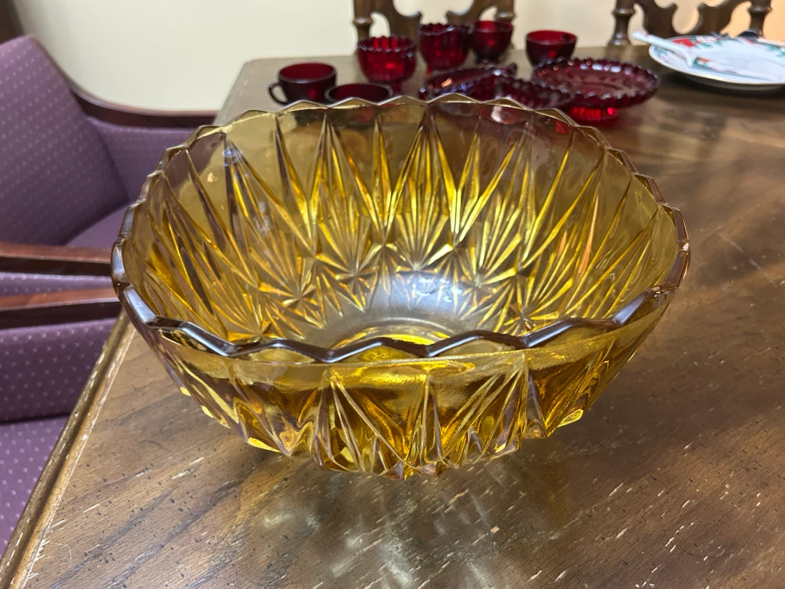 Antique Amber Glass Large Serving Bowl - photo 3