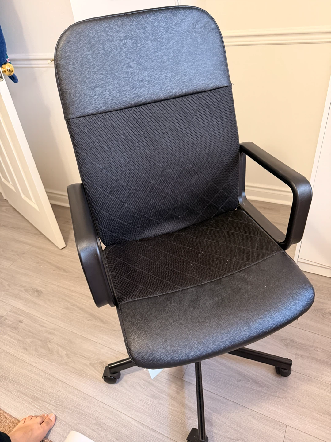 IKEA RENBERGET Office Chair - photo 3