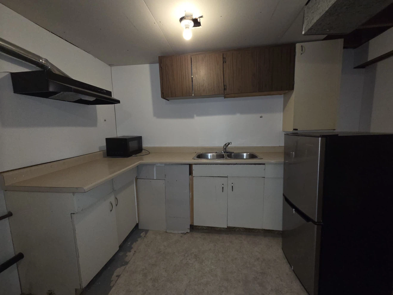 2 bedroom basement rent asap - photo 5