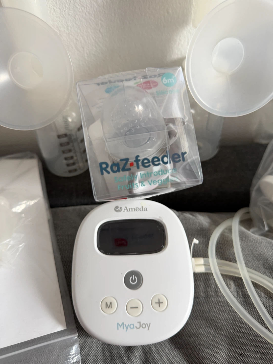Ameda Mya Joy Breast Pump and Raz-Feeder - photo 2