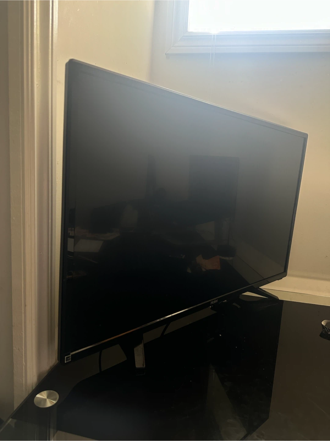 Haier 32” LED TV with Roku