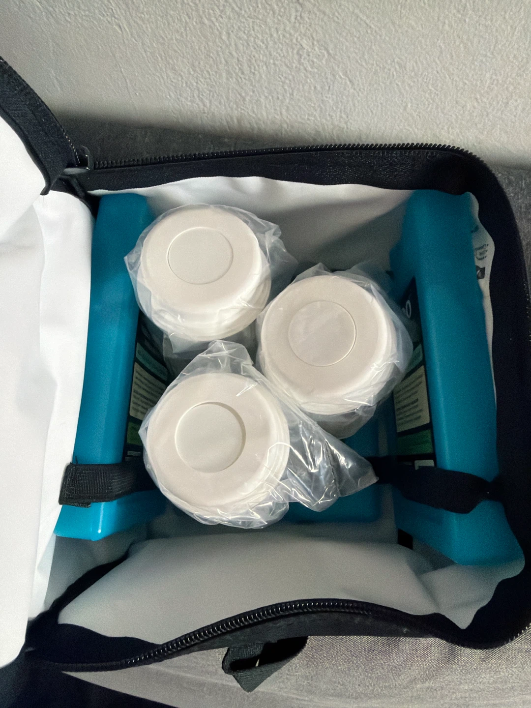 Ameda Mya Joy Breast Pump and Raz-Feeder - photo 5