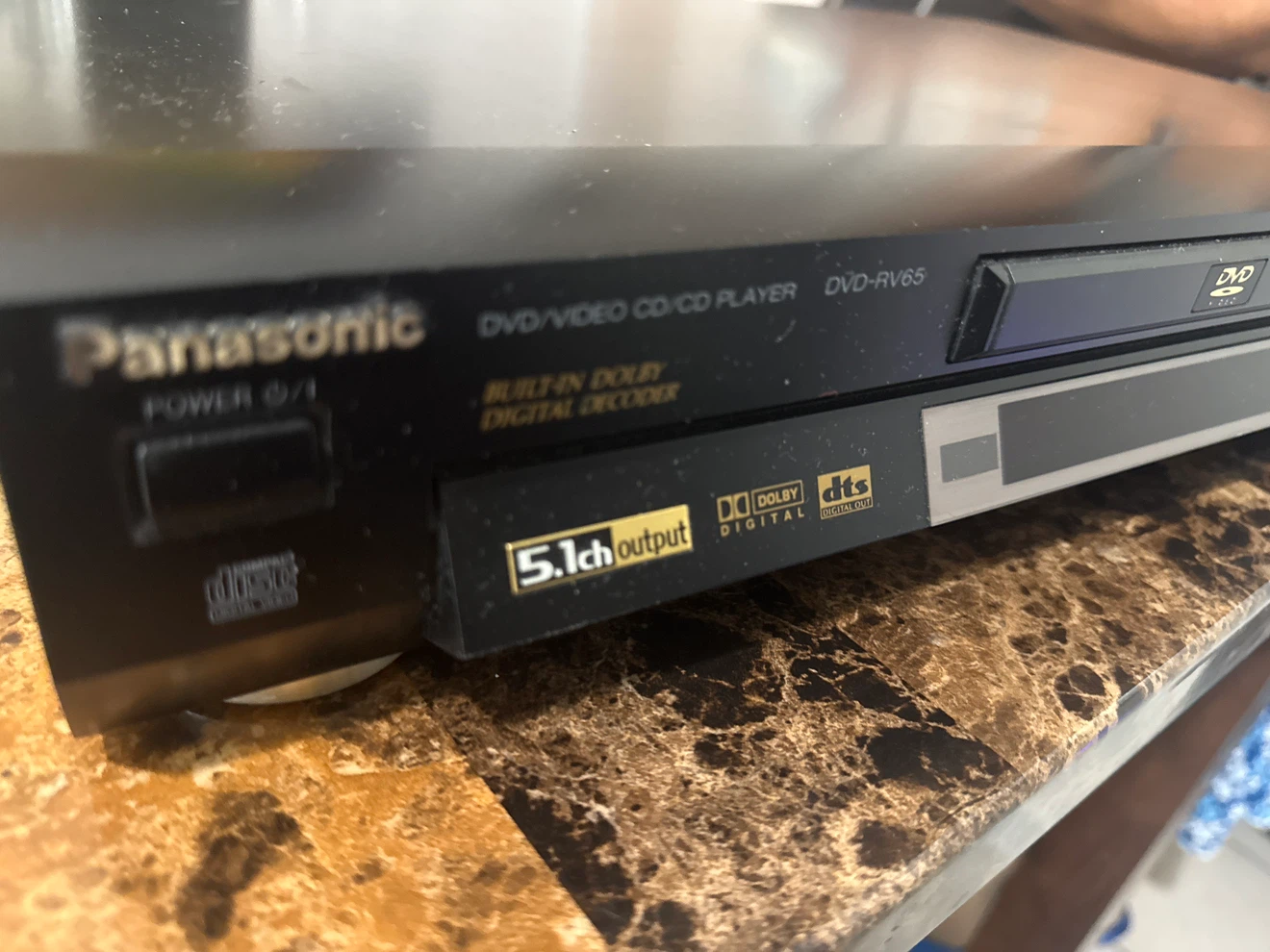 Panasonic DVD-RV65 DVD/CD Player - photo 3