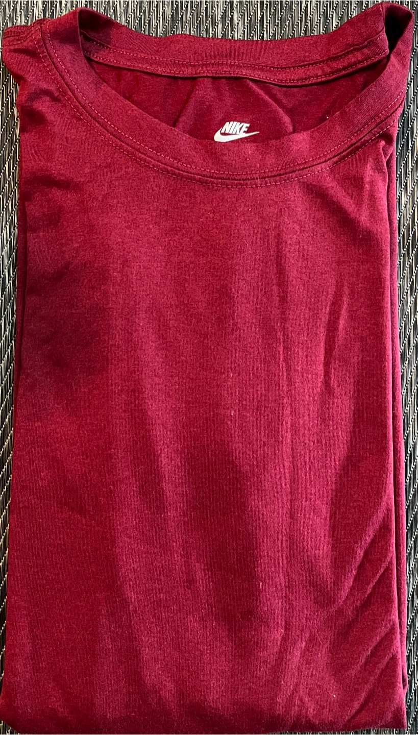 Nike Dri-Fit T-Shirt - Maroon - Large