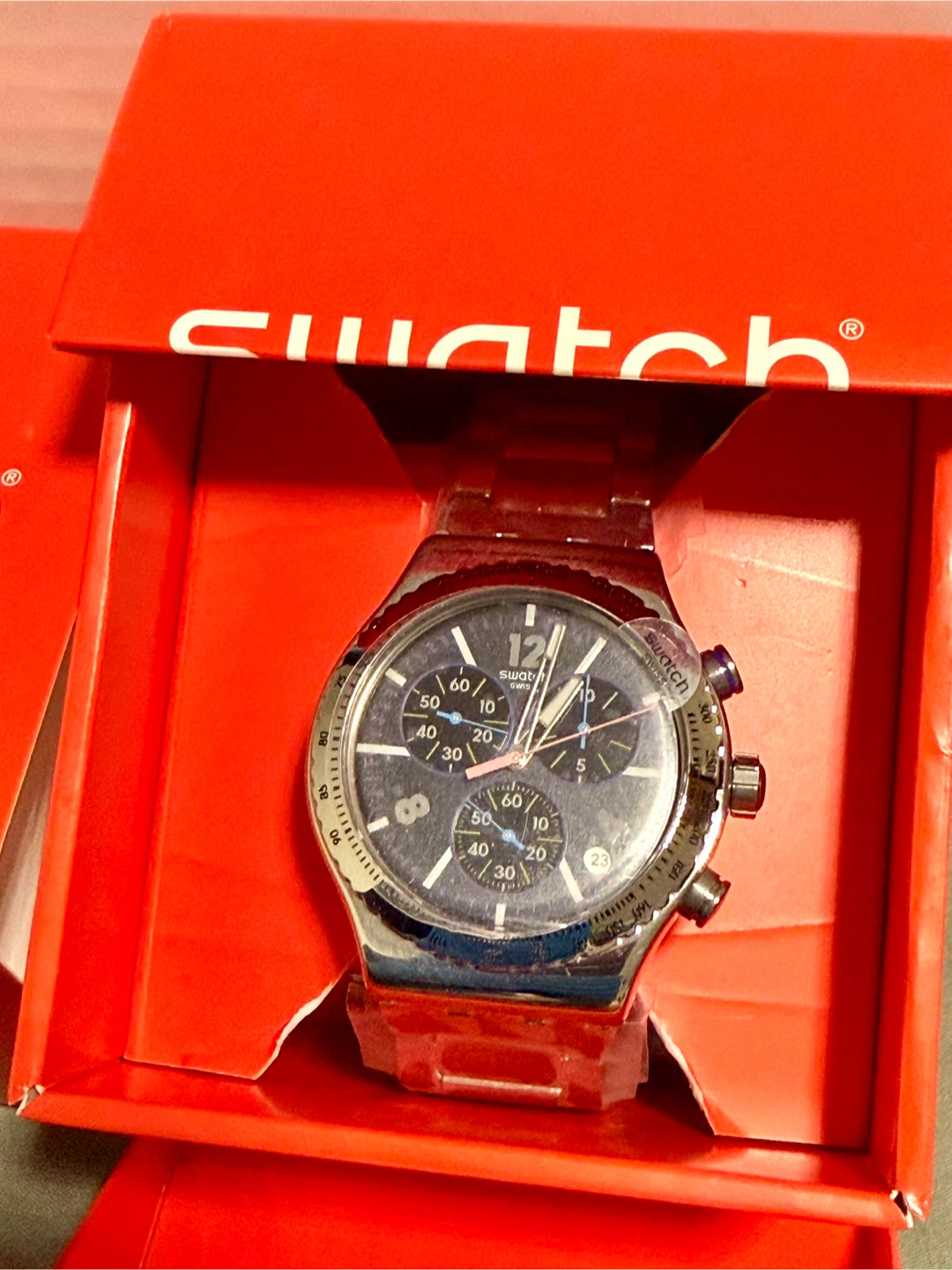 Swatch NEW IRONY CHRONO PURPLE GLOW Men's Watch YVS533G Gray