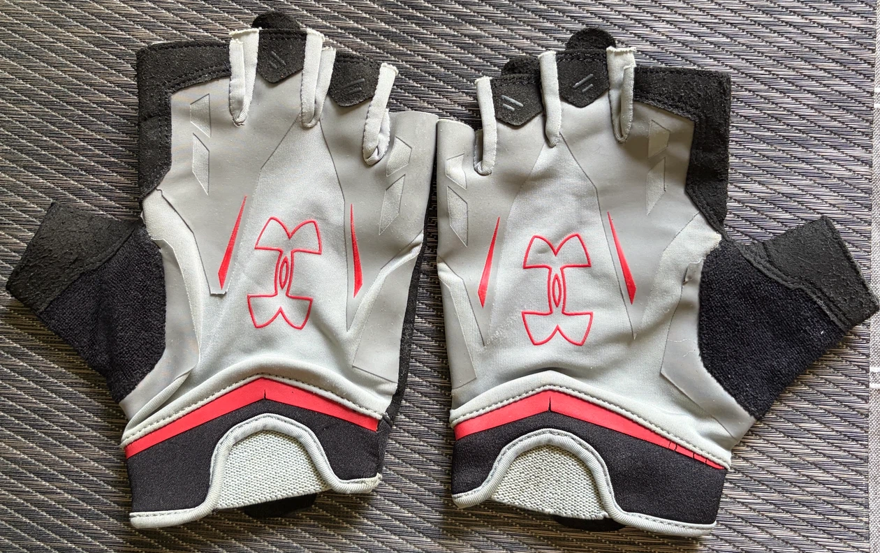 Under Armour Fingerless Workout Gloves