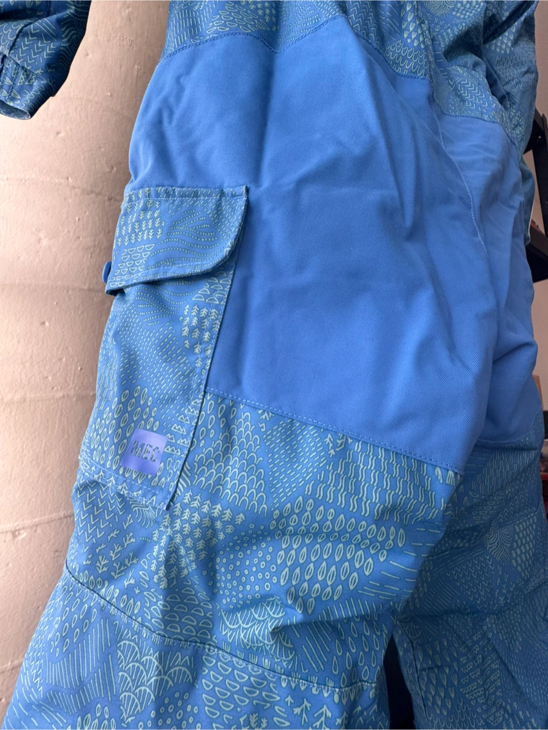 MEC Kids Snowsuit - Size 6 - photo 5