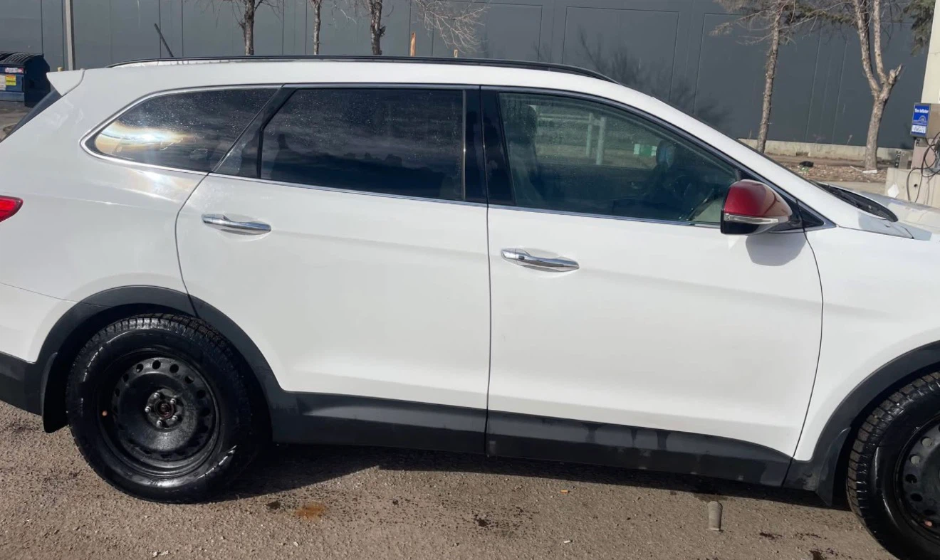 White Hyundai Santa Fe Limited SUV