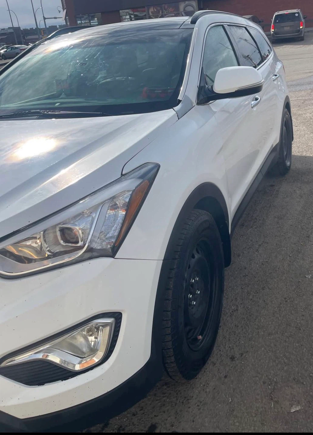 White Hyundai Santa Fe Limited SUV - photo 4