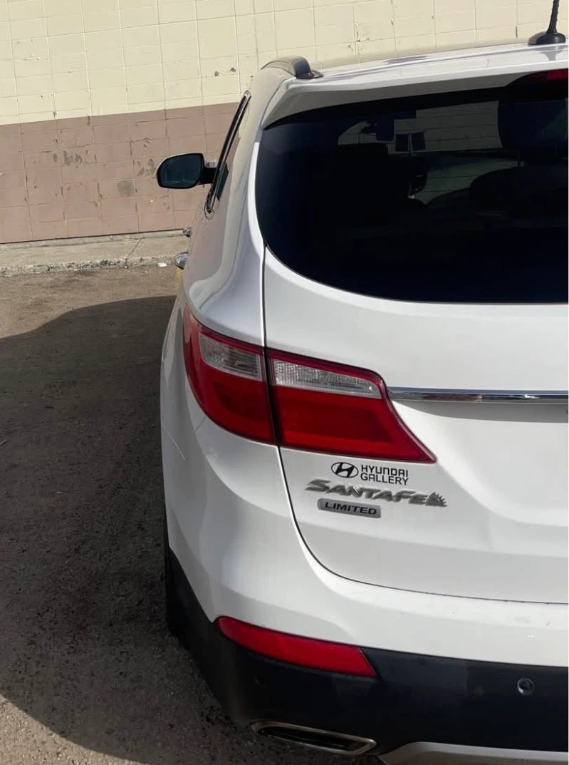 White Hyundai Santa Fe Limited SUV - photo 5