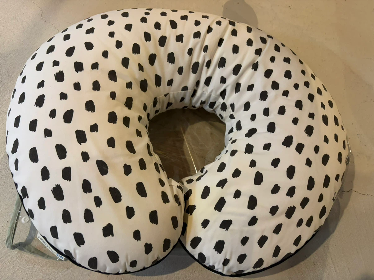 Pottery Barn Boppy Nursing Pillow - photo 2