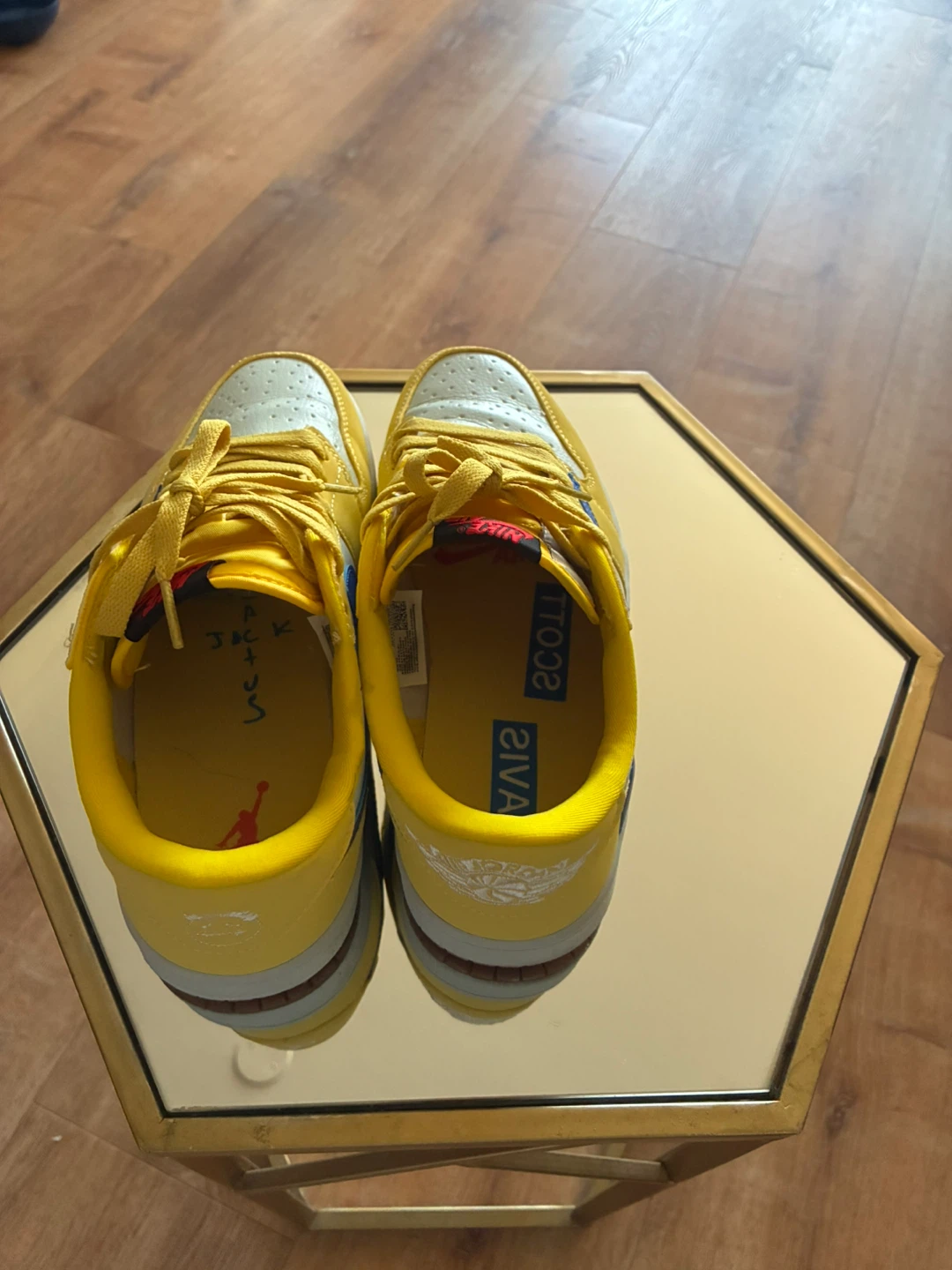 Nike Air Jordan 1 Low Cactus Jack - photo 3