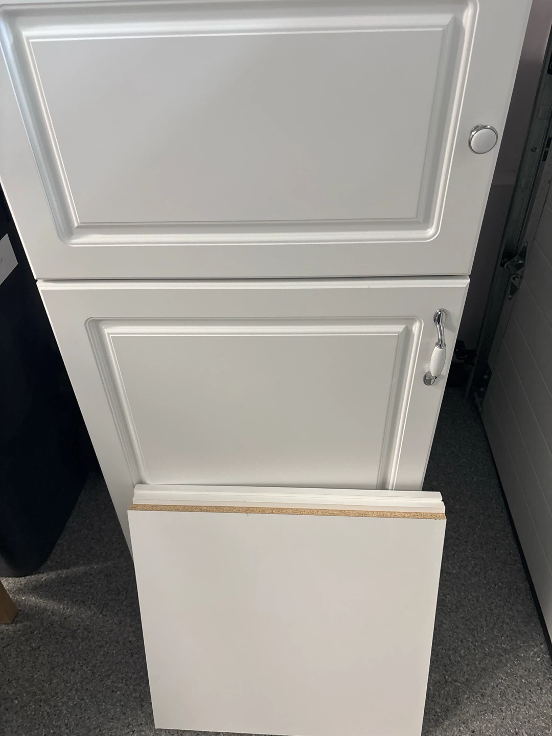 White rolling storage cabinet with two doors - photo 4
