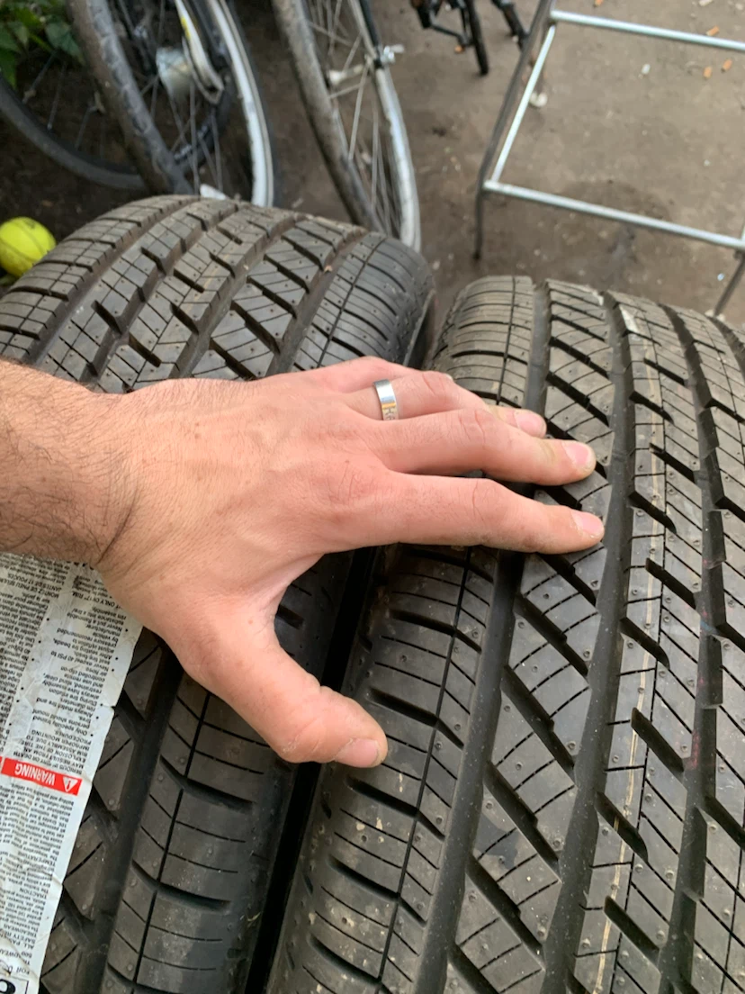 2 Pneus Bridgestone DriveGuard 225/65RF17