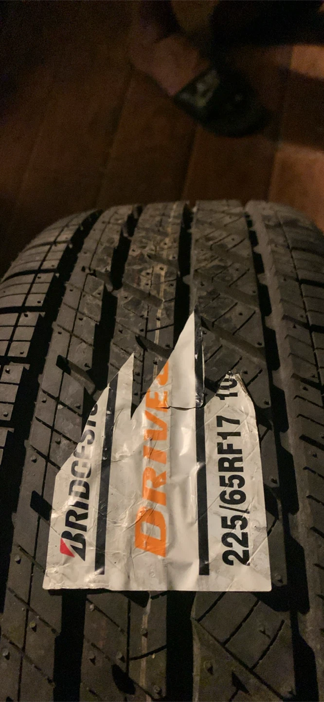 2 Pneus Bridgestone DriveGuard 225/65RF17 - photo 3