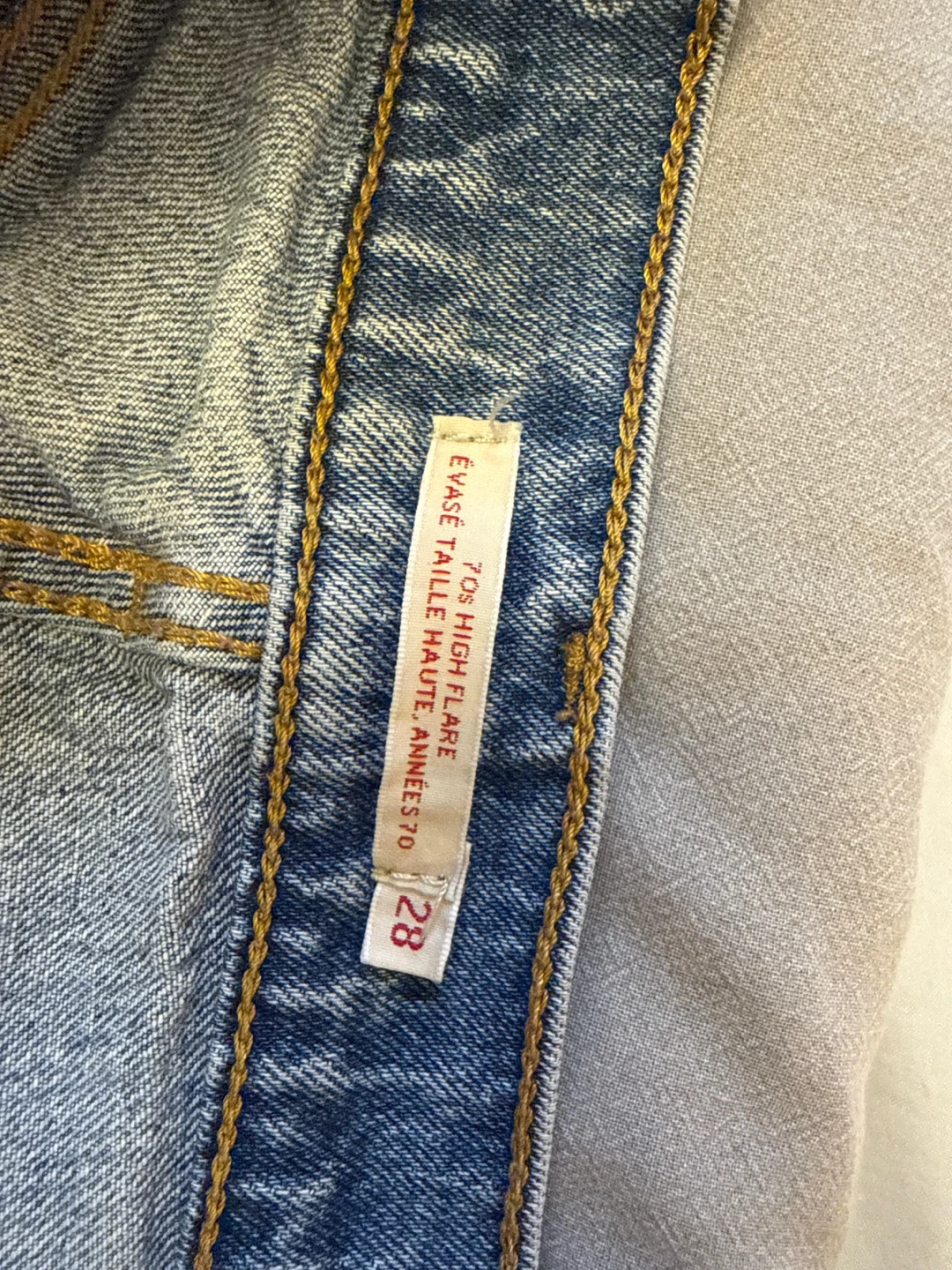 Levi's 725 High Flare Jeans Size 28