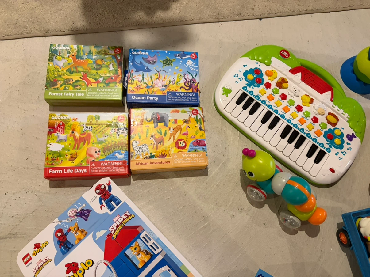 Various children’s toys! No missing pieces - photo 3