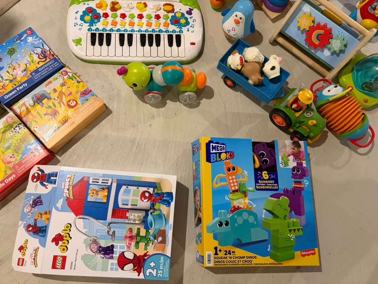 Various children’s toys! No missing pieces - photo 4